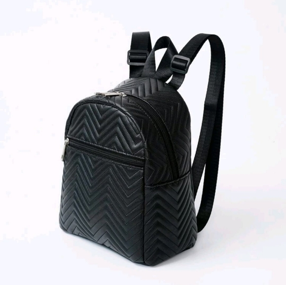 Mini Butterfly Backpack - Picture 2 of 2